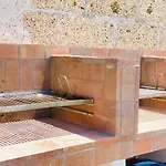 Διαμέρισμα Bernegal Maday, Heated Bathtub Piscina Y Jardin By Deihu Experiences