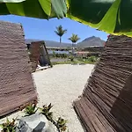 شقة Bernegal Maday, Heated Bathtub Piscina Y Jardin By Deihu Experiences *
