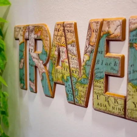 Lägenhet Bernegal Maday, Heated Bathtub Piscina Y Jardin By Deihu Experiences *