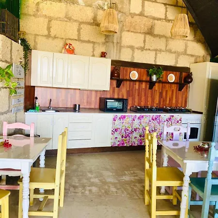 Bernegal Maday, Heated Bathtub Piscina Y Jardin By Deihu Experiences Lägenhet *