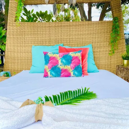 Lägenhet Bernegal Maday, Heated Bathtub Piscina Y Jardin By Deihu Experiences