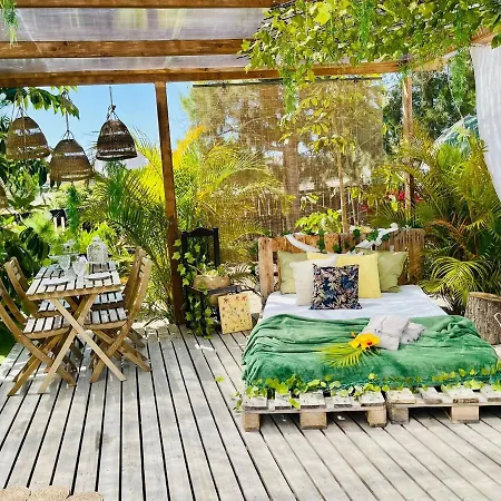 Bernegal Maday, Heated Bathtub Piscina Y Jardin By Deihu Experiences Lägenhet *