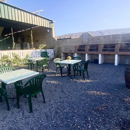 Bernegal Maday, Heated Bathtub Piscina Y Jardin By Deihu Experiences Buzanada