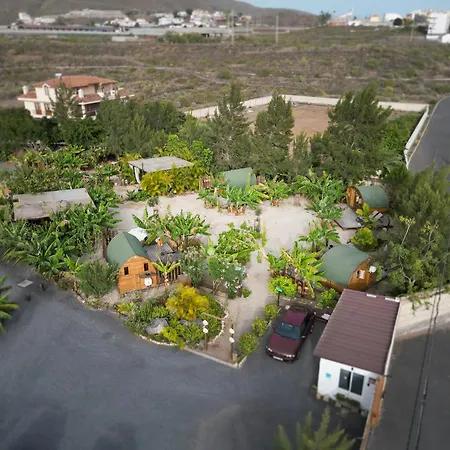 Bernegal Maday, Heated Bathtub Piscina Y Jardin By Deihu Experiences Lägenhet Buzanada