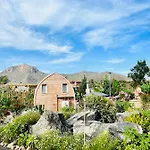 Appartamento Bernegal Maday, Heated Bathtub Piscina Y Jardin By Deihu Experiences