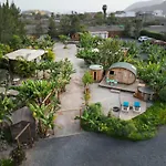 Bernegal Maday, Heated Bathtub Piscina Y Jardin By Deihu Experiences *