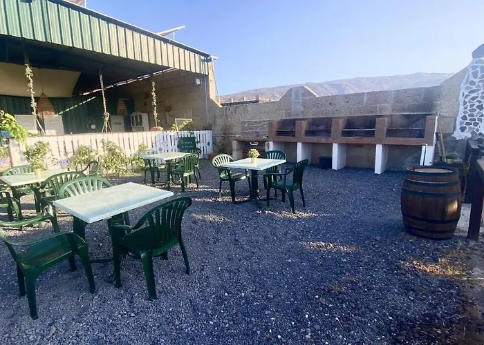 Bernegal Maday, Heated Bathtub Piscina Y Jardin By Deihu Experiences Buzanada